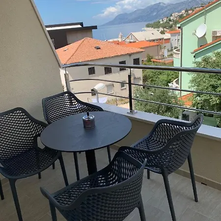 Luxuria * Baška Voda