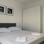 Luxuria Апартаменты *