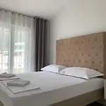 Luxuria Апартаменты *