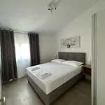 Luxuria Baška Voda