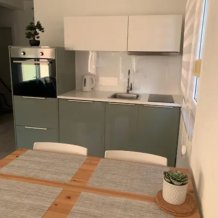Apartment Luxuria *