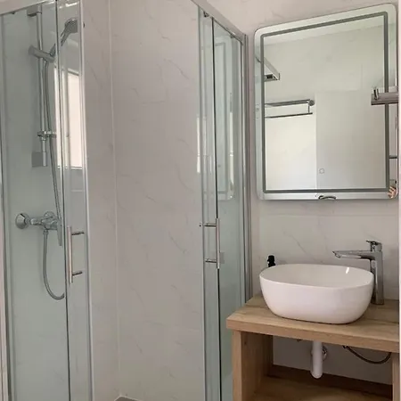 Luxuria Apartment *