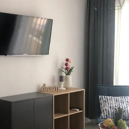 Luxuria Apartment