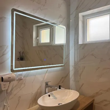 Apartment Luxuria Baska Voda