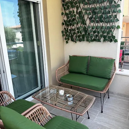 Luxuria Apartment
