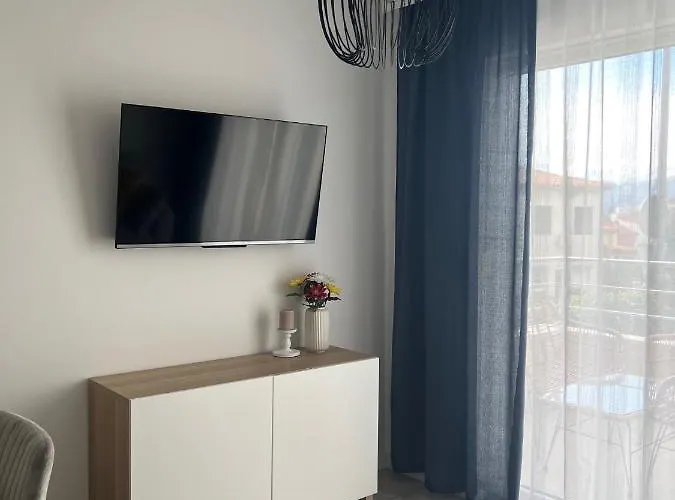 Luxuria Baška Voda