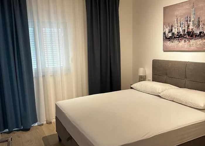 Luxuria Baška Voda